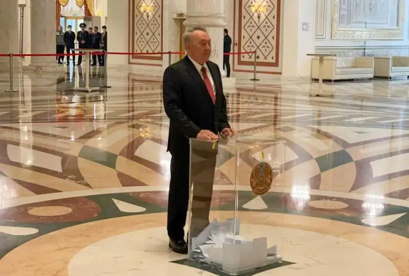 Nursultan Nazarbaev elordada daýys berdi