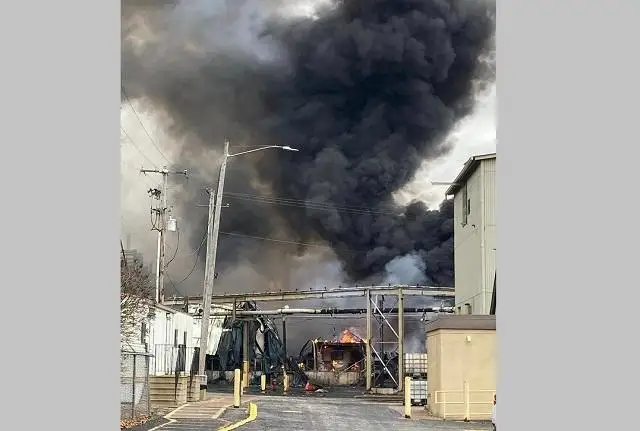 Химический завод загорелся в США