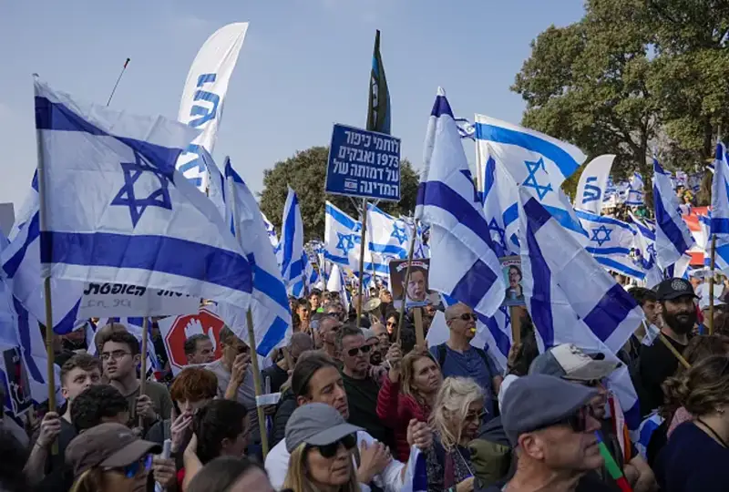 يزرايلدە جاپپاي ەرەۋىل تىيىلماي تۇر