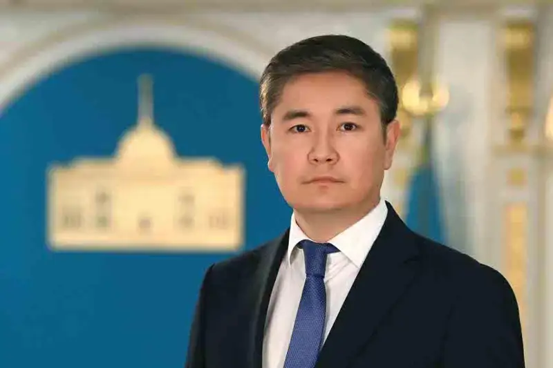 Ернар Лазар Президент Әкімшілігінің бөлім меңгерушісі болып тағайындалды