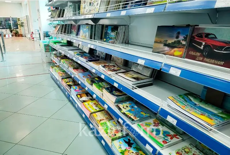 Óskemendik ata-ana balasyn mektepke daıyndaý úshin qansha teńge jumsaıdy