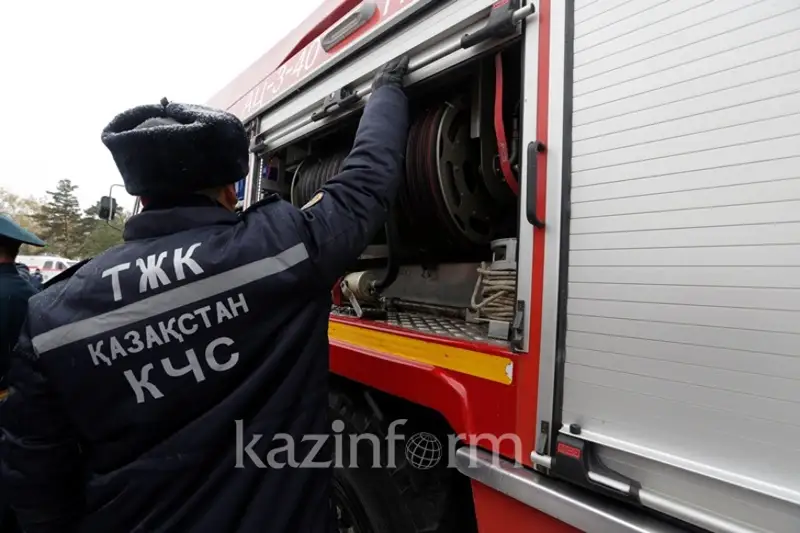 Pavlodardaǵy mektepti tútin basyp, 500-ge jýyq oqýshy evakýatsııalandy