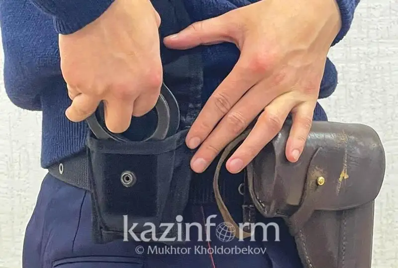 Aqtaýda zeınetaqy qoryndaǵy jınaǵyn aqshalaı alyp beremin dep 16 adamdy aldaǵan alaıaq ustaldy
