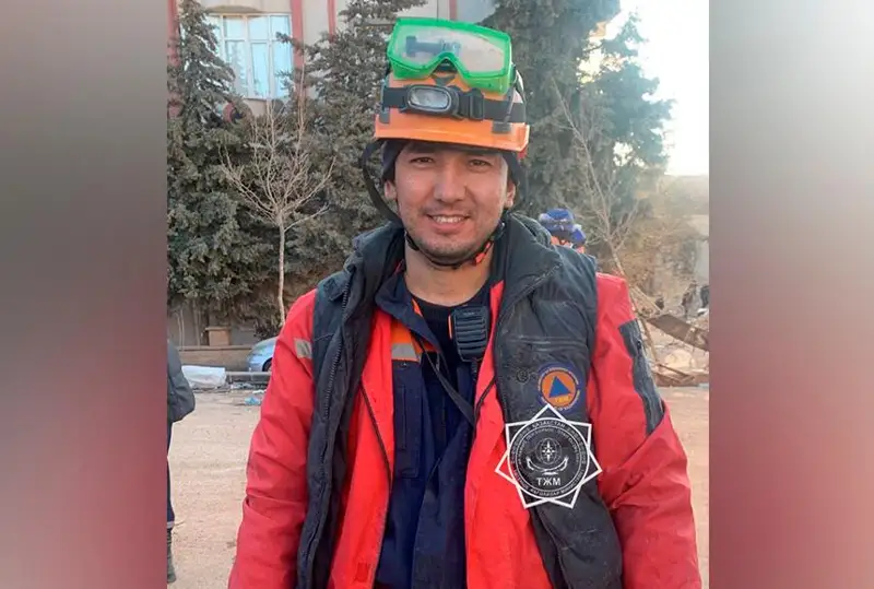 Túrkııada júrgen qazaqstandyq qutqarýshynyń Almatyda sábıi dúnıege keldi