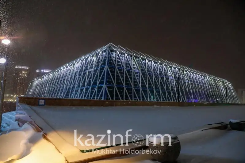 تاۋەلسىزدىك سارايى كۇردەلى جوندەۋدەن وتەدى