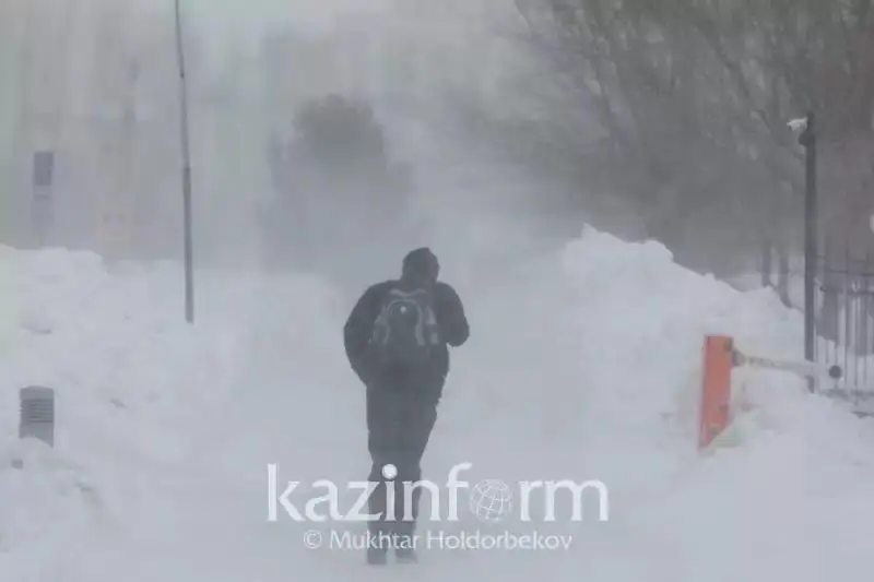 Снег с метелью ожидаются в Казахстане 12 февраля