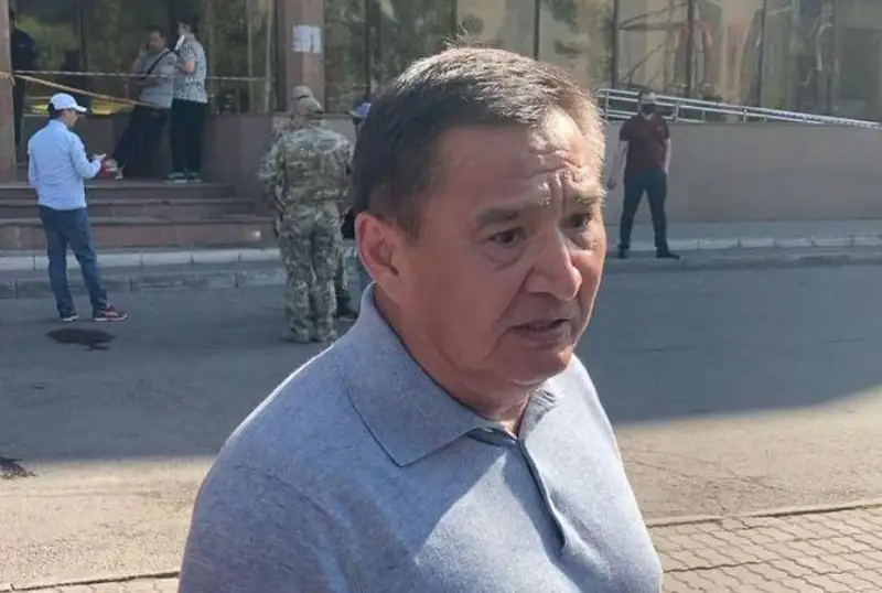 ول قىزدى قورقىتىپ ۇستاپ تۇردى- مينيستر احمەتجانوۆ بانكتەگى وقيعا جايلى