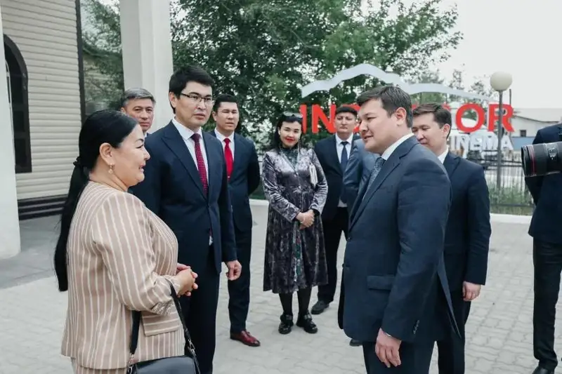 Асхат Оралов посетил социальные объекты в Атырауской области