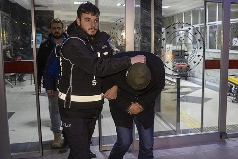 160 человек, причастных к строительству обрушившихся при землетрясениях зданий, арестованы в Турции