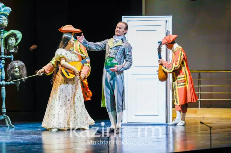 Регулярное посещение театров и музеев должно стать в обществе традицией – Алтай Кульгинов