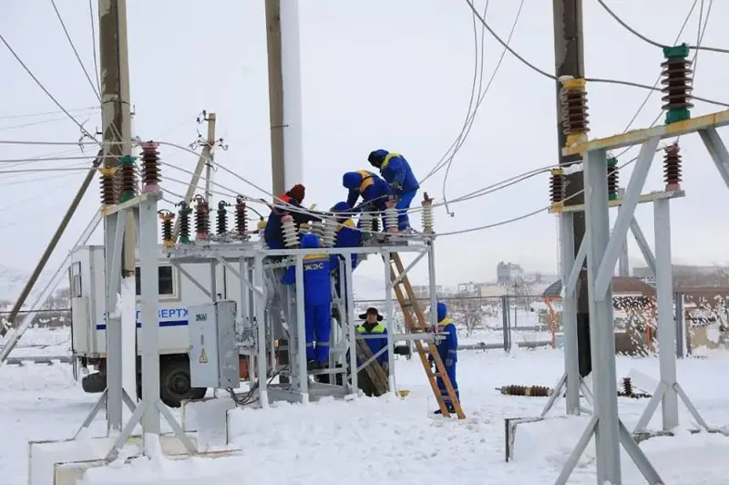 Bir táýlikten beri jylý men jaryqsyz otyrǵan Jańatasqa elektr qýaty berildi