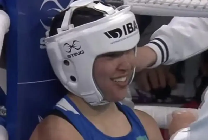 Мадина Нуршаева  отправила оппонентку в нокдаун на ЧМ-2023 по боксу