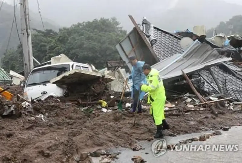 Число жертв из-за дождей в Южной Корее возросло до 32