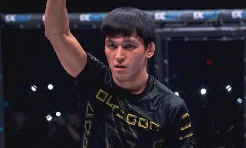 Azat Maqsum UFC-degi alǵashqy kezdesýin sátti ótkizdi