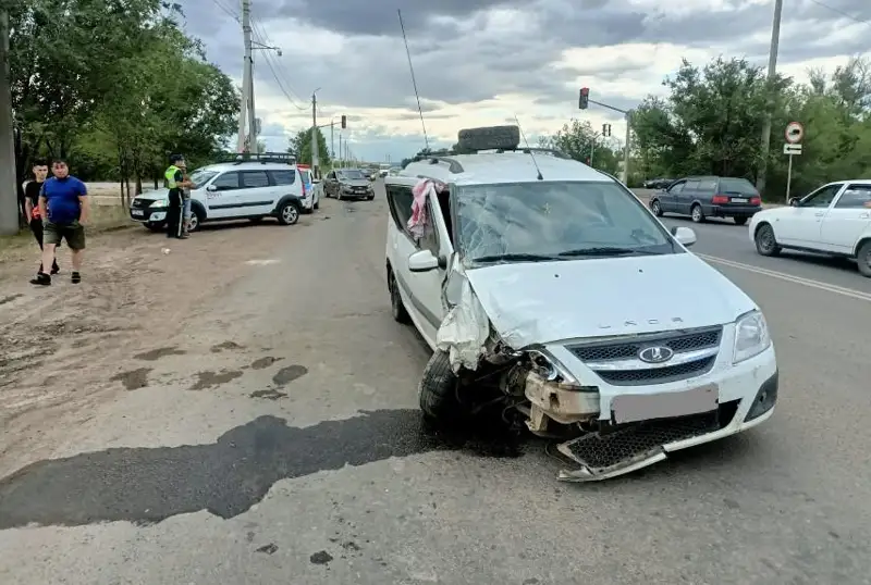 ورالدا جول اپاتىنان جەتى بالا زارداپ شەگىپ، 16 جاسار قىز جانساقتاۋ بولىمىنە جاتقىزىلدى