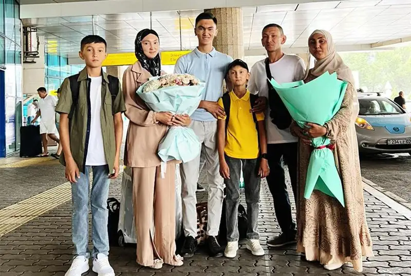 سۋرەت ونەرىنە ەشكىم كەزدەيسوق كەلمەيدى - تاجىكستاننان ورالعان 22 جاستاعى قانداسىمىز