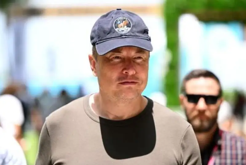 Илон Маск бир аёлни Twitter бош директори этиб тайинлади