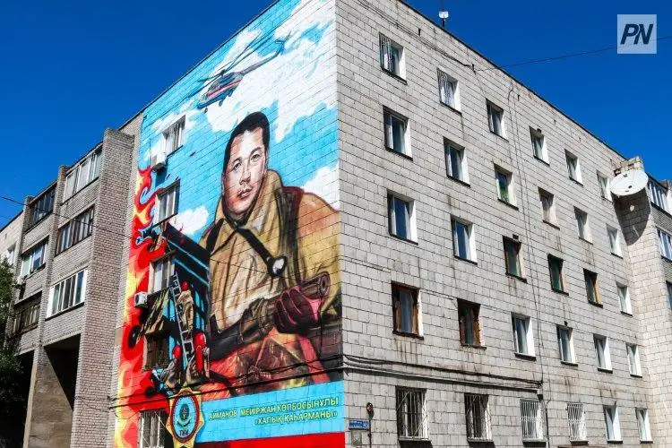 پاۆلودارلىقتار ەرلىكپەن قازا تاپقان جامبىلدىق ءورت سوندىرۋشىگە قۇرمەت كورسەتتى