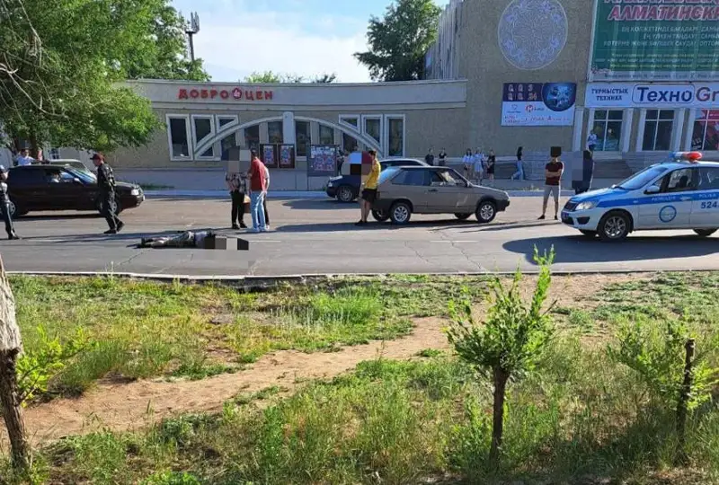 Мужчину с инвалидностью насмерть сбили в Аксу