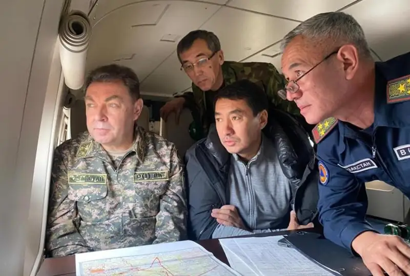 Ешқандай қауіп жоқ: Юрий Ильин Түркістан облысының су басқан аудандарын әуеден барлап шықты