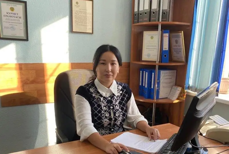 SQO-da sanıtarııalyq qyzmet mamany Maǵjannyń 100-den astam óleńin jatqa oqıdy