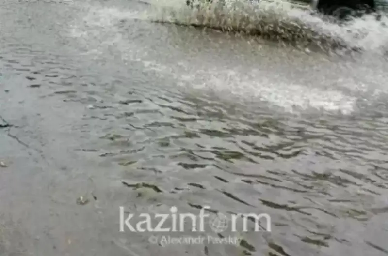 Тунис қирғоқларида қочқинларни олиб кетаётган кема чўкиб кетди