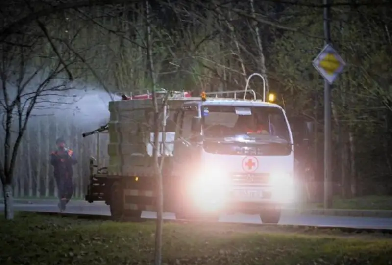 Дезинсекцию для снижения численности комаров начали в Астане