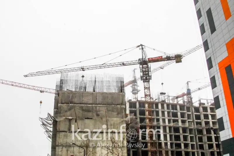 الماتىدا زاڭسىز سالىنىپ جاتقان تاعى ءبىر تۇرعىن ءۇي كەشەنى انىقتالدى