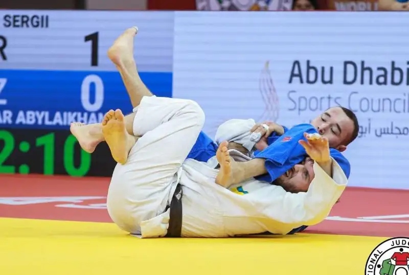Абылайхан Жубаназар вышел в финал турнира по дзюдо в Тбилиси