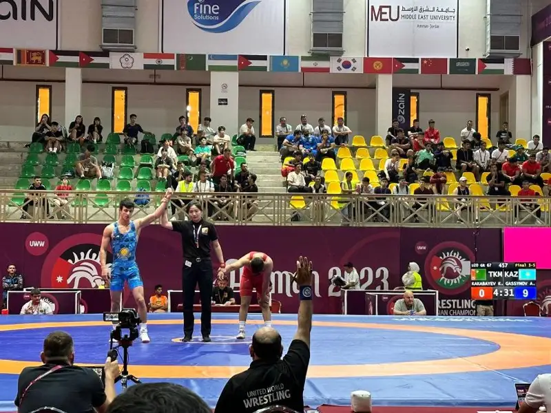 Ислам Евлоев юнон-рум кураши бўйича Осиё чемпиони бўлди