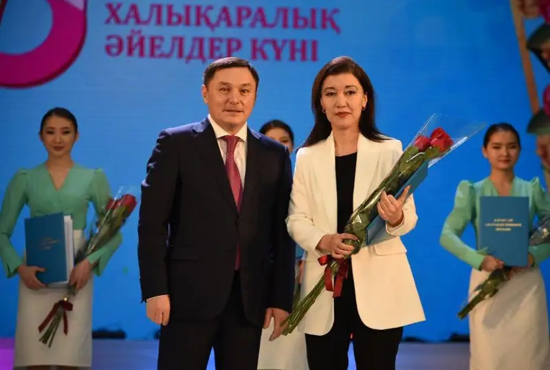 Госнаграды и благодарственные письма получили акмолинские женщины