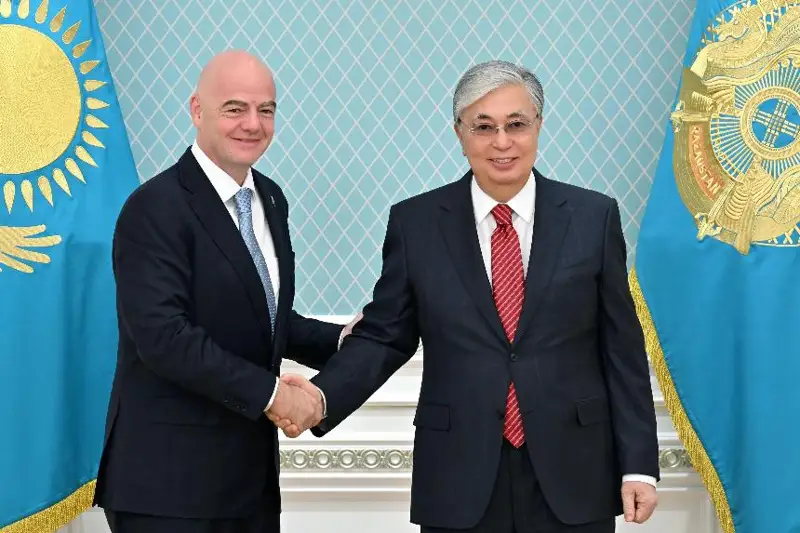 Мемлекет басшысы ФИФА президенті Джанни Инфантиноны қабылдады