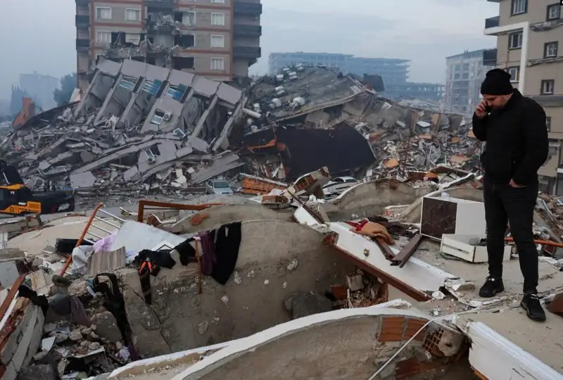 Кыргызстан начал сбор средств для пострадавших от землетрясения в Турции