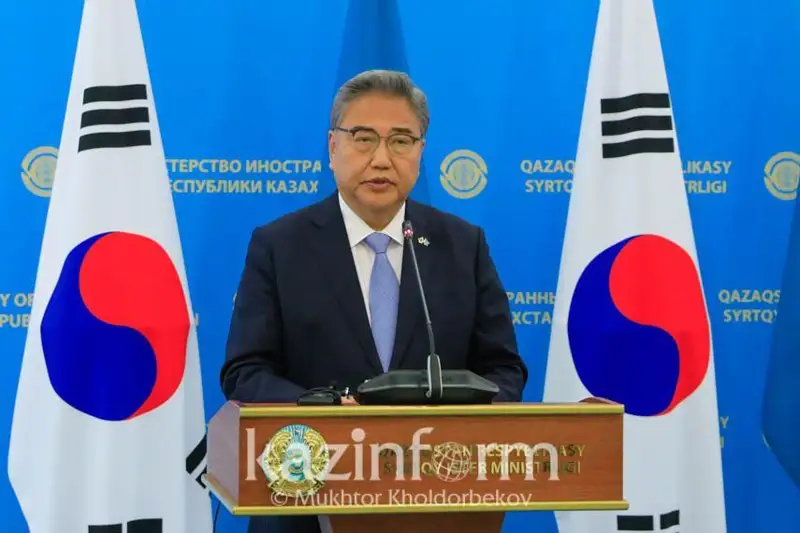 在哈访问的韩国外长谴责朝鲜发射弹道导弹