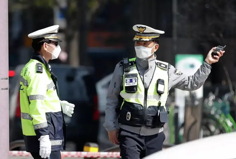 Незаконно пересекших границу Южной Кореи казахстанцев будут судить в мае