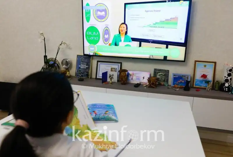 بۇگىن قازاقستاننىڭ 12 وڭىرىندە وقۋشىلار ساباقتى ۇيدەن وقيدى