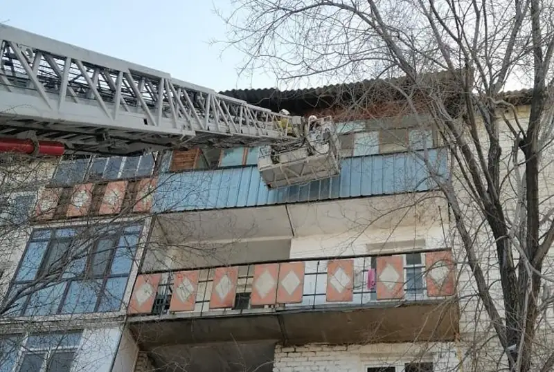 Десять человек спасли при пожаре в жилом доме в Талдыкоргане