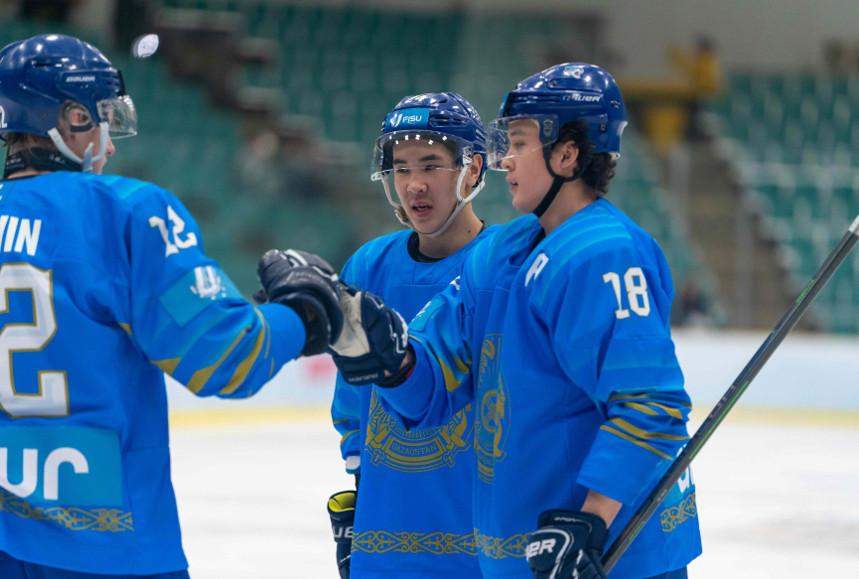 Kazakhstan qualifies for ice hockey tournament semifinals in Lake Placid