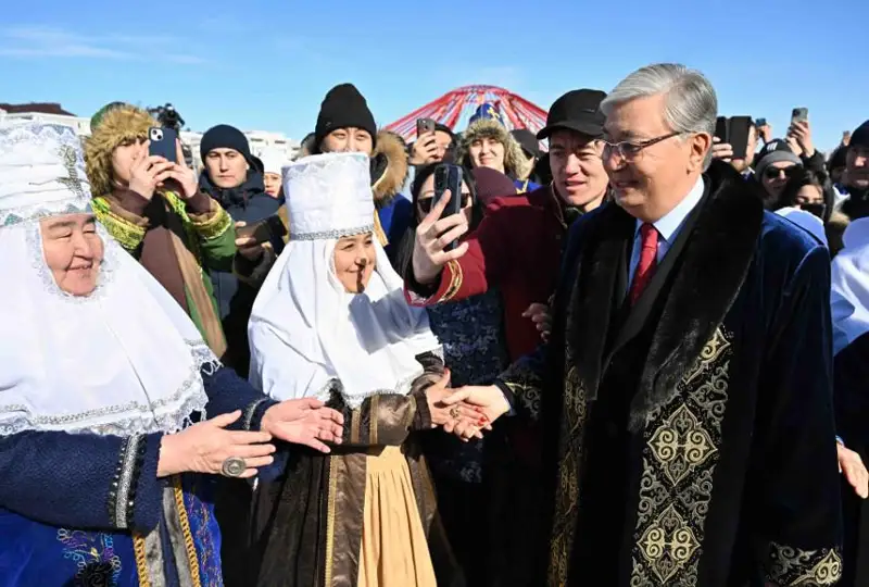 Memleket basshysy qazaqstandyqtardy Naýryz meıramymen jáne Ramazan aıynyń bastalýymen quttyqtady