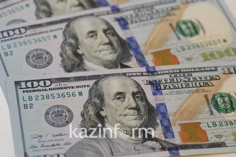 Вывоз наличных долларов ограничили в Кыргызстане