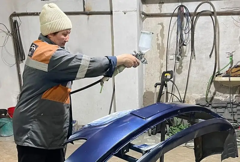 Я всегда была близка к автомобилям – женщина-автомаляр Маржан Оспанова из Каркаралинска