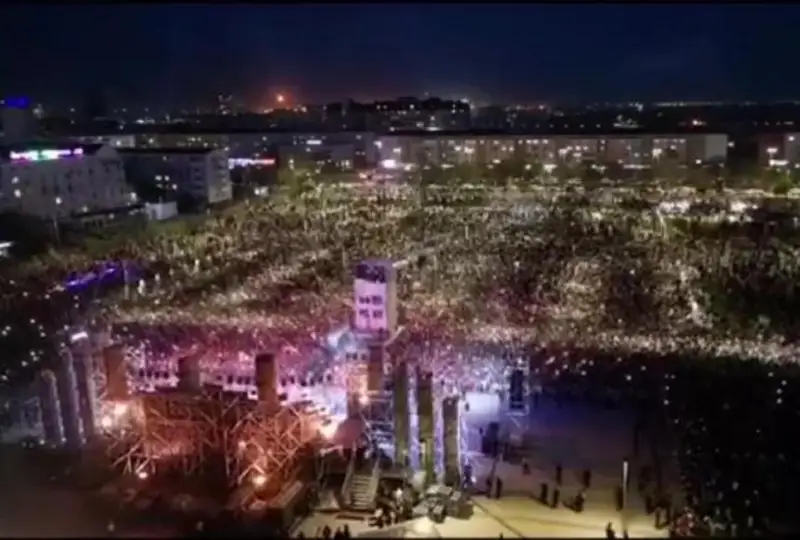 172 ребенка потерялись на концерте в Атырау