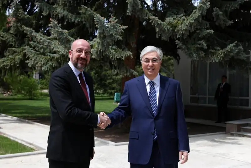 Председатель Евросовета опубликовал в Twitter фото с Президентом Казахстана