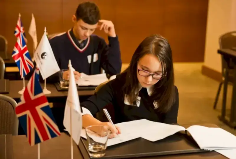 Великобритания завершила переход на советскую систему образования – фейк