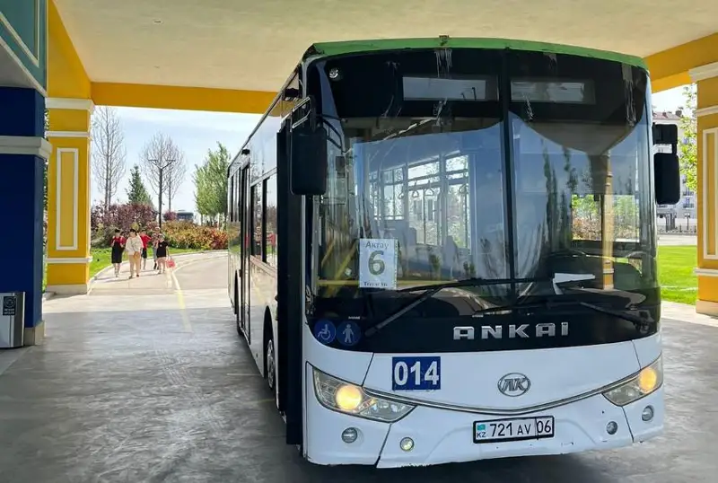 Aqtaýda Kaspııdiń jyly jaǵajaıyna aparatyn marshrýt iske qosyldy