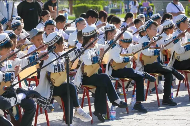 Свыше 4 тысяч человек приняли участие в акции «Dombyra party»