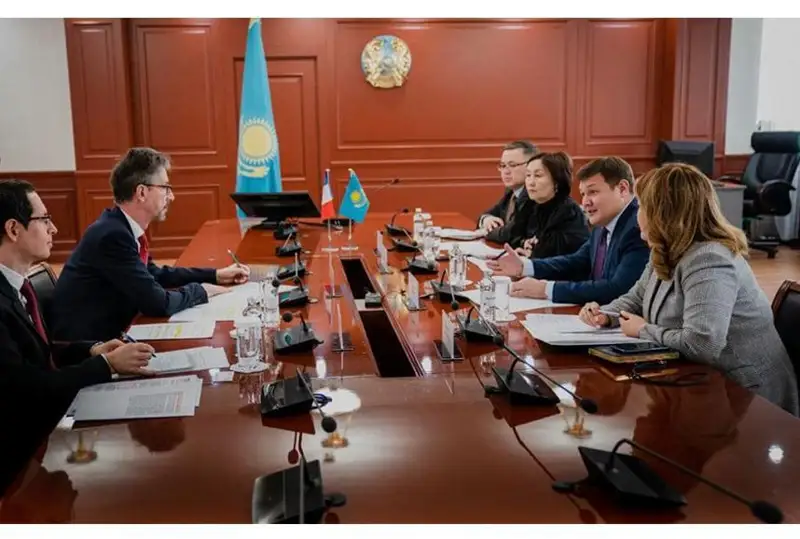 Луврда Қозоғистон санъати кўргазмаси бўлиб ўтади