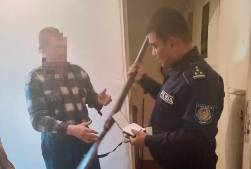 Túrkistan oblysy turǵyndarynan 50-den astam tirkelmegen qarý tárkilendi