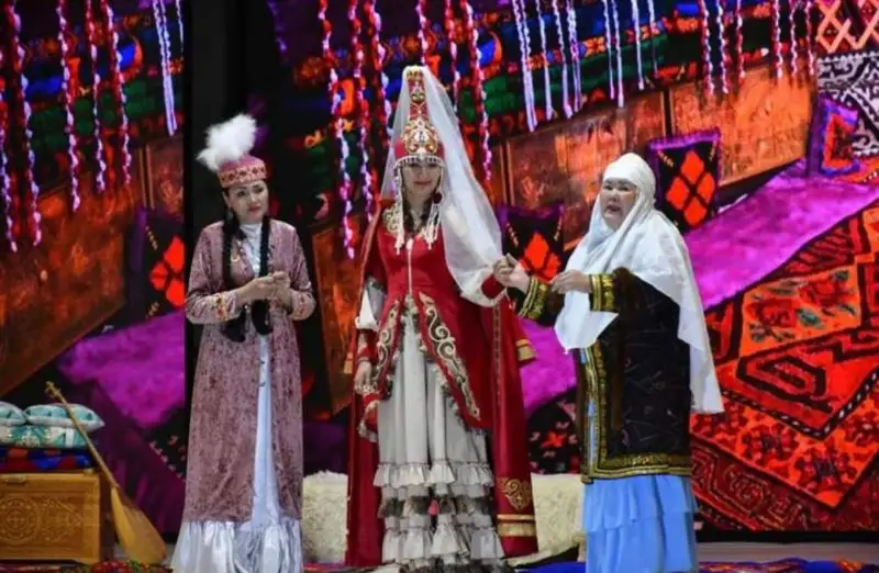 Qaraǵandy oblysynda halyq teatrlarynyń úzdik rejısseri tańdaldy