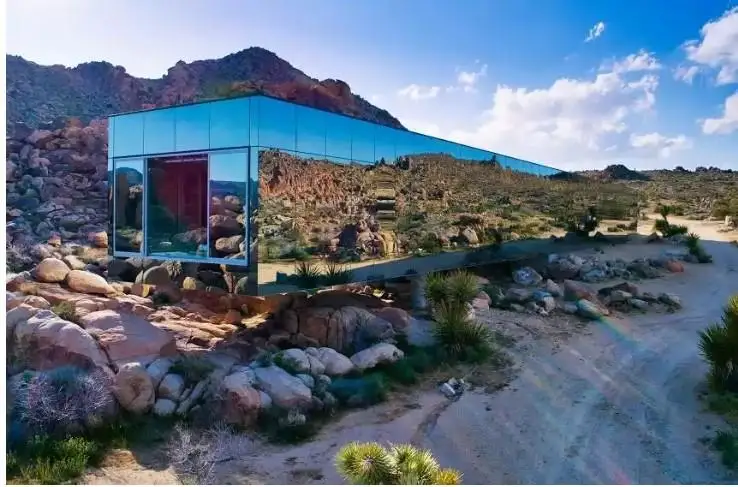 كاليفورنيادا «كورىنبەيتىن ءۇي» ساتۋعا شىعارىلدى